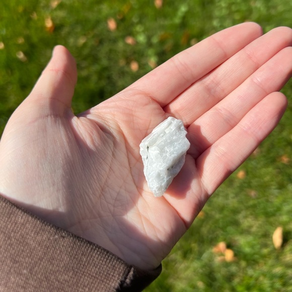 Raw Rainbow Moonstone Crystal - Picture 5 of 5